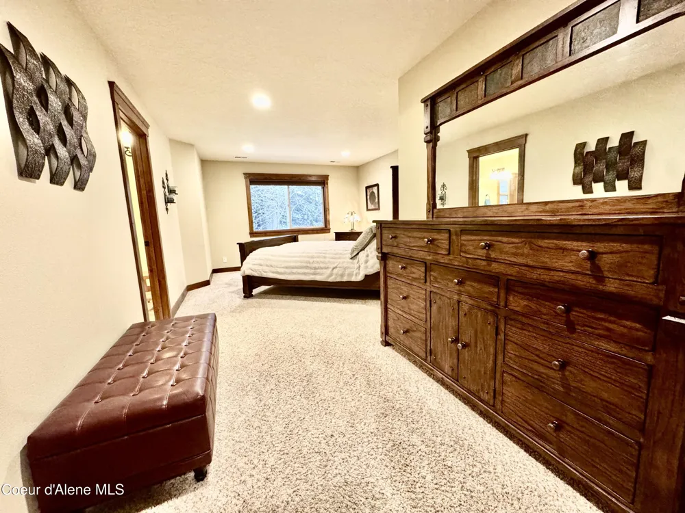 9157 Piper Court Hayden, ID 83835
