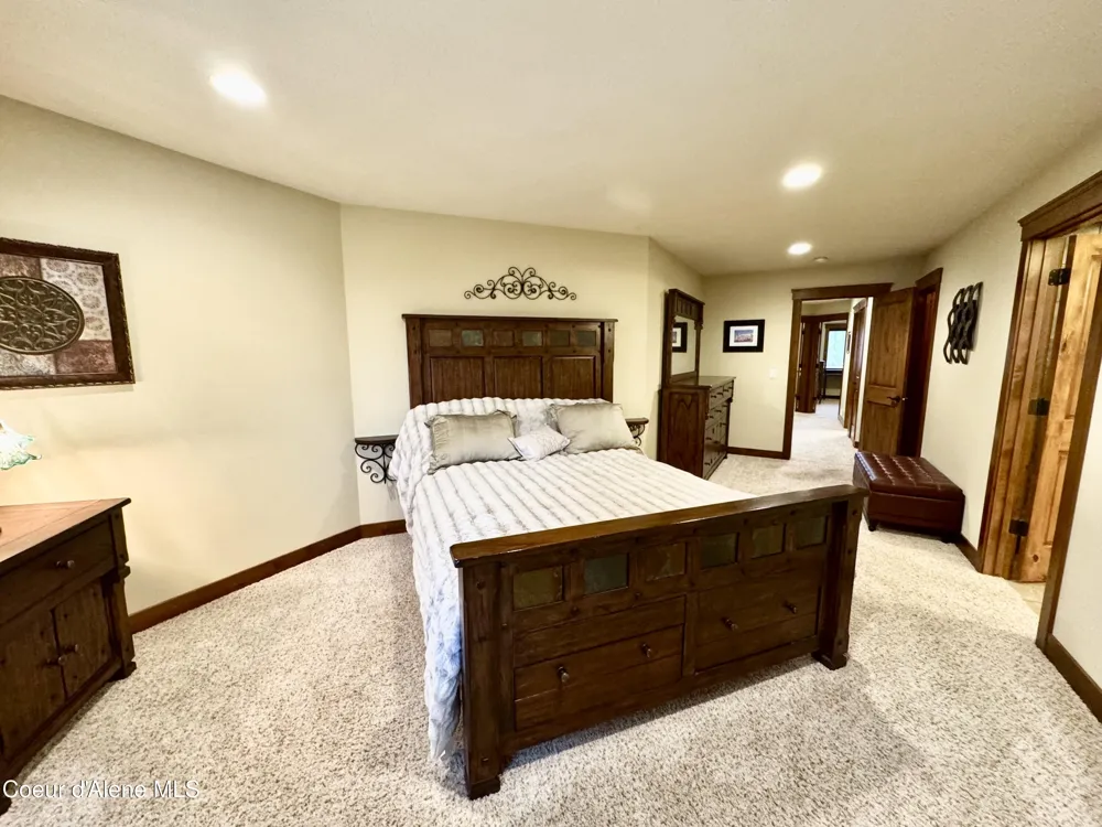 9157 Piper Court Hayden, ID 83835