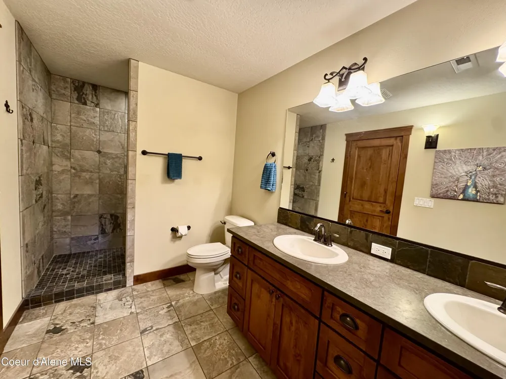 9157 Piper Court Hayden, ID 83835