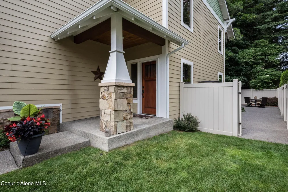 9157 Piper Court Hayden, ID 83835