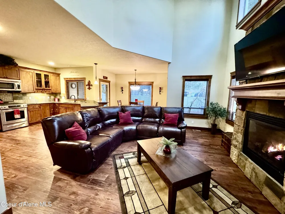 9157 Piper Court Hayden, ID 83835