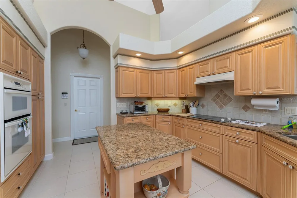 12109 SW KINGSWAY CIRCLE Lake Suzy, FL 34269