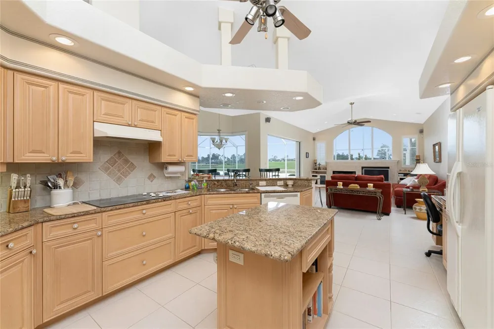 12109 SW KINGSWAY CIRCLE Lake Suzy, FL 34269