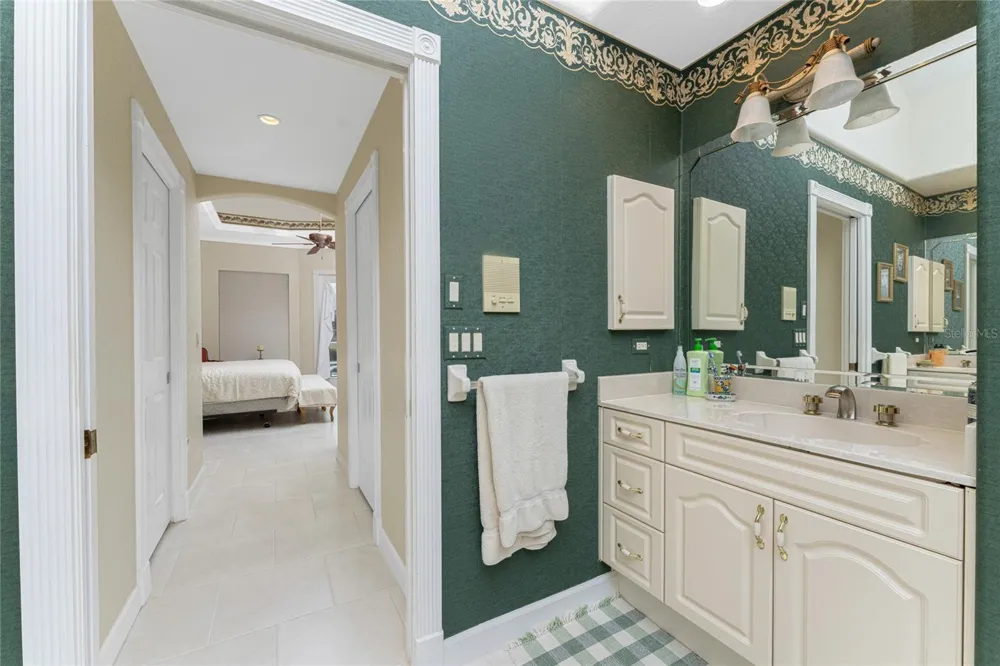 12109 SW KINGSWAY CIRCLE Lake Suzy, FL 34269