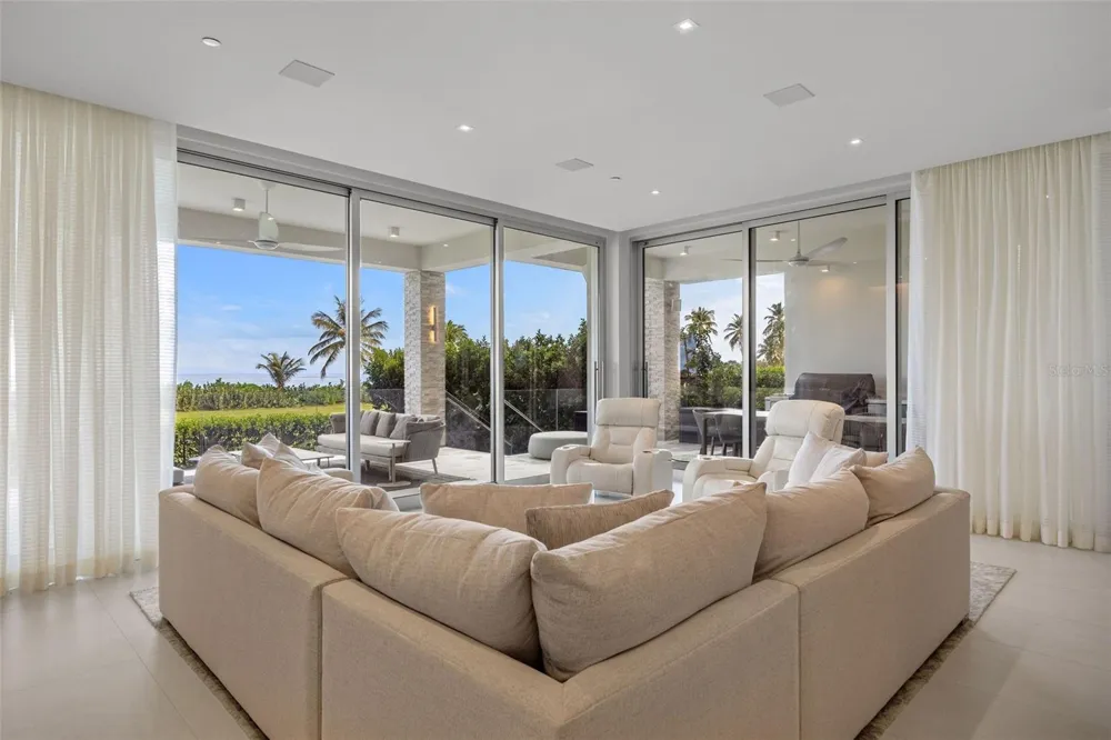 3101 OCEAN DRIVE Rio Grande, PR 00745