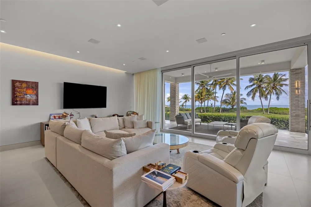 3101 OCEAN DRIVE Rio Grande, PR 00745