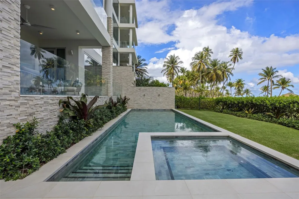 3101 OCEAN DRIVE Rio Grande, PR 00745