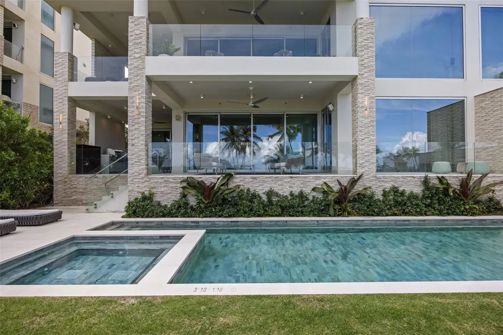 3101 OCEAN DRIVE Rio Grande, PR 00745