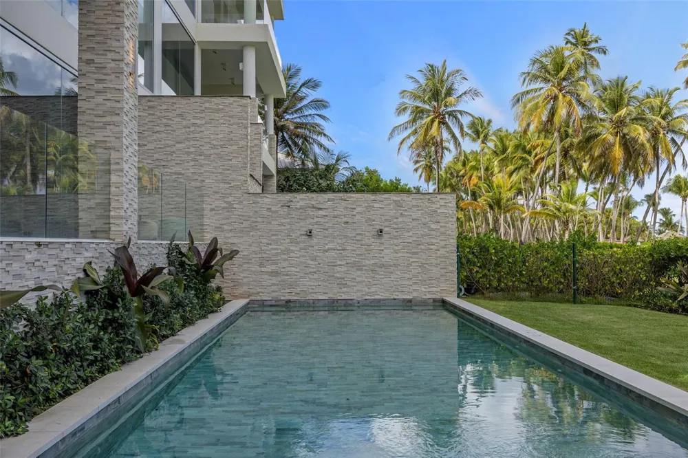 3101 OCEAN DRIVE Rio Grande, PR 00745
