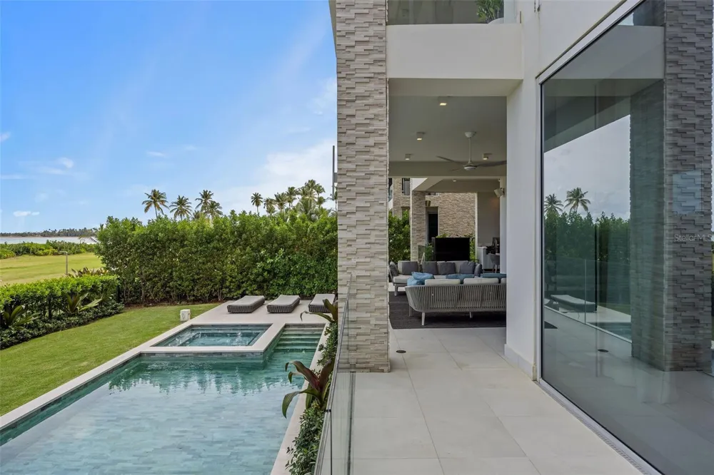 3101 OCEAN DRIVE Rio Grande, PR 00745