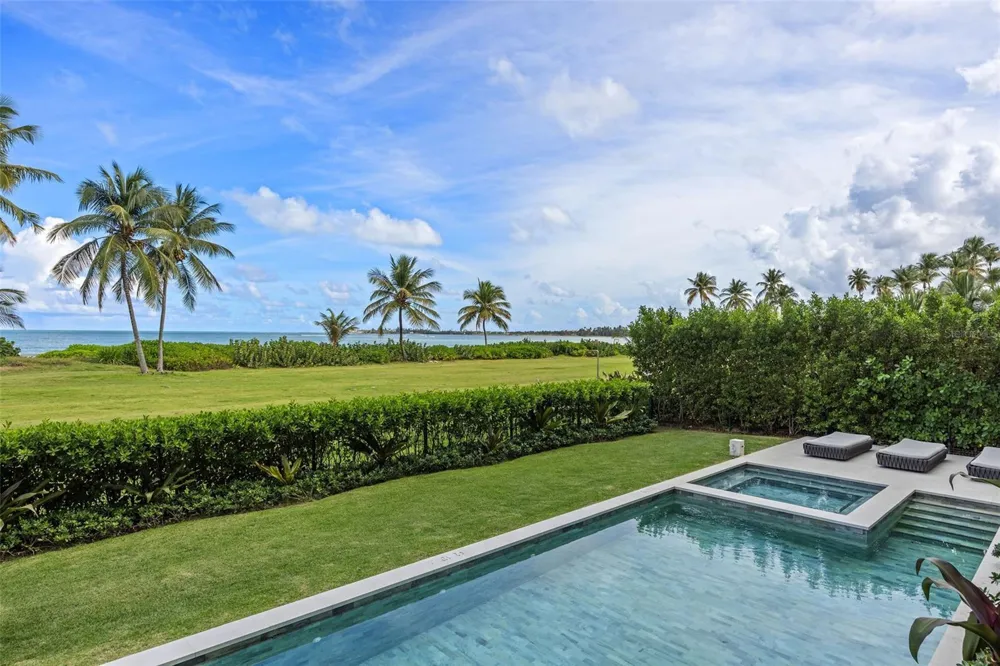 3101 OCEAN DRIVE Rio Grande, PR 00745