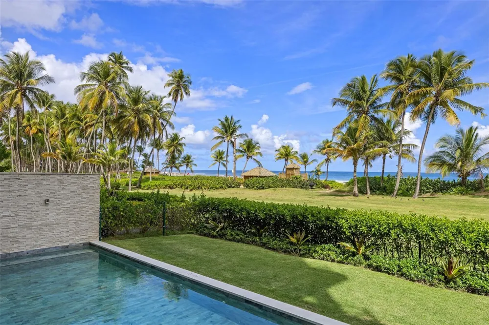 3101 OCEAN DRIVE Rio Grande, PR 00745