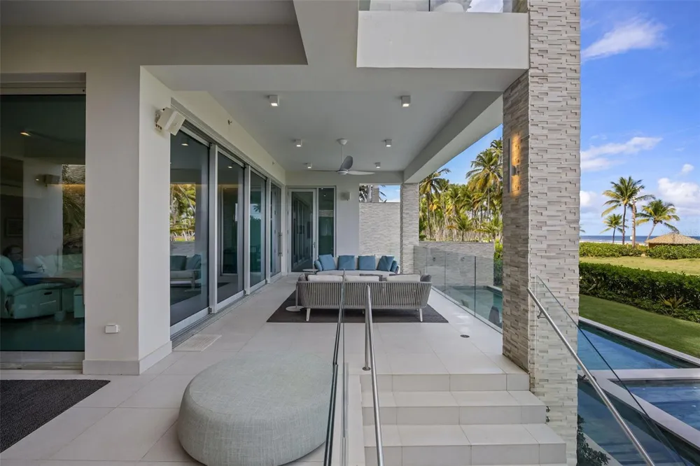 3101 OCEAN DRIVE Rio Grande, PR 00745