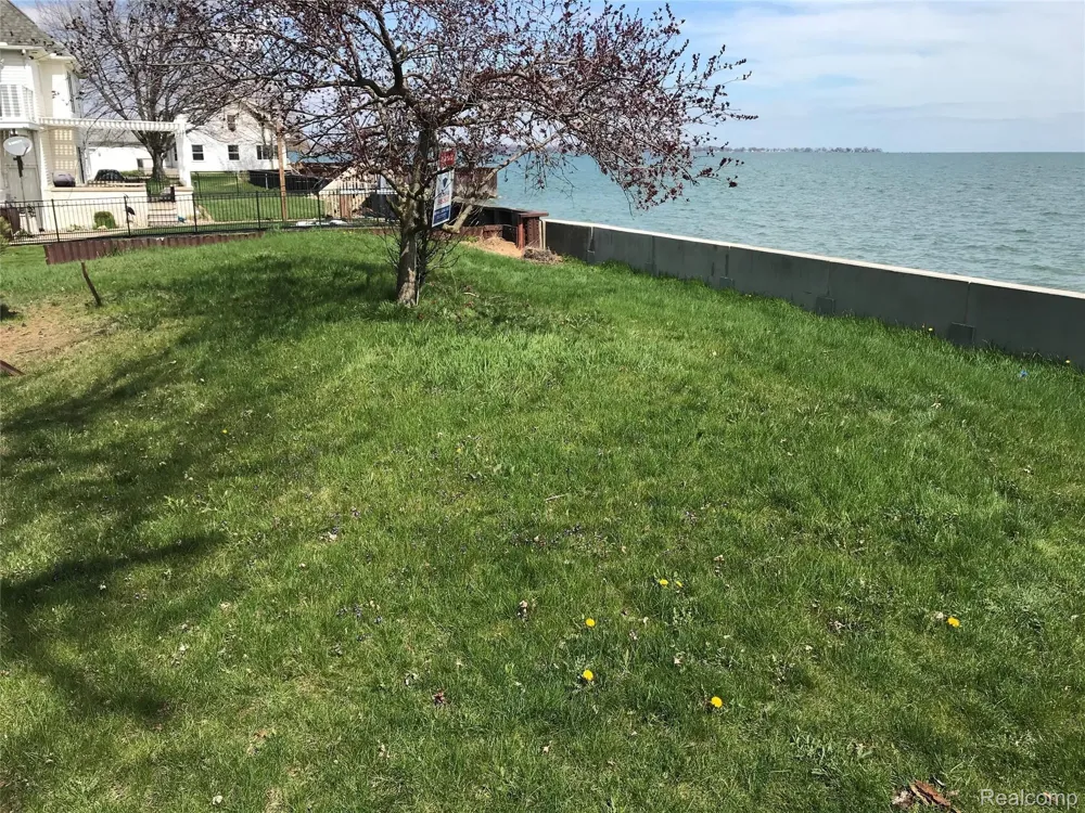 EDGEWATER Frenchtown Township, MI 48162