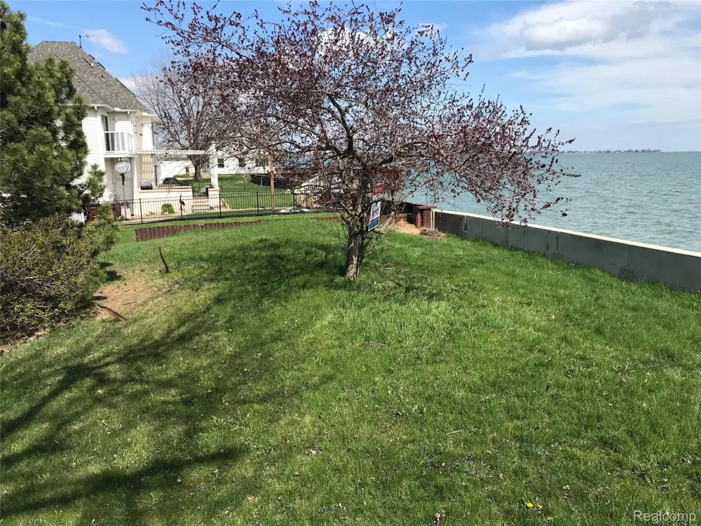 EDGEWATER Frenchtown Township, MI 48162