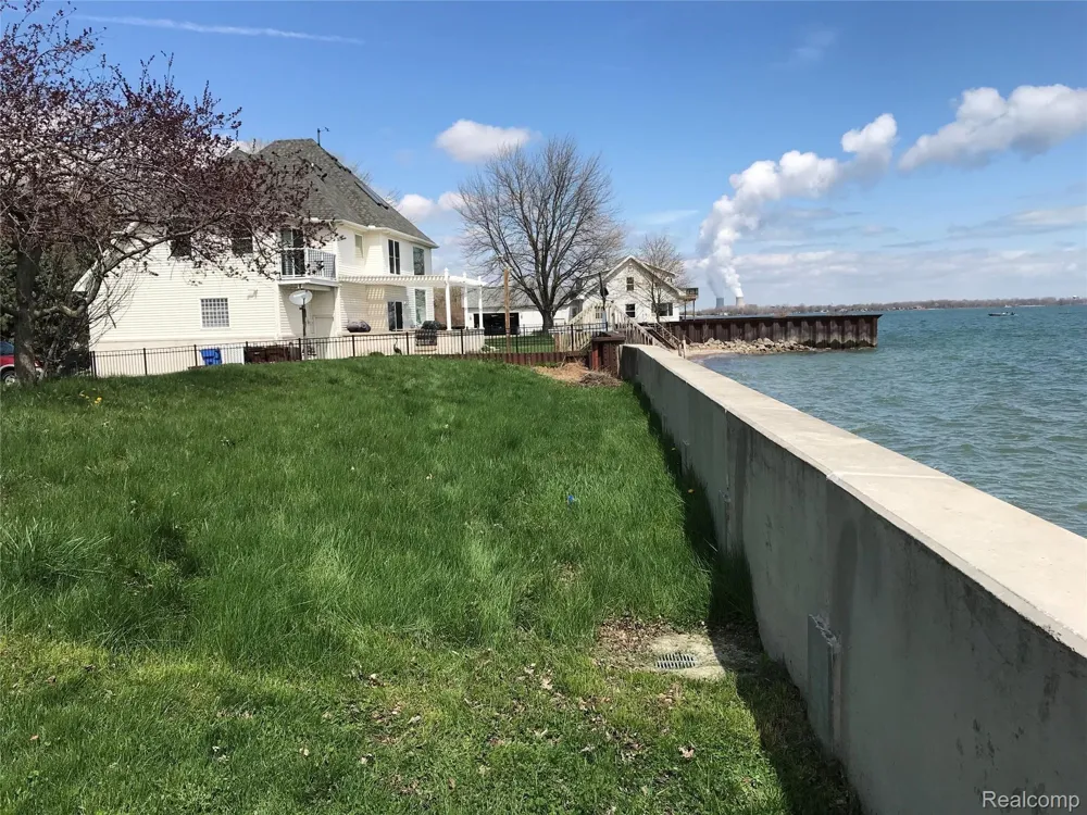EDGEWATER Frenchtown Township, MI 48162
