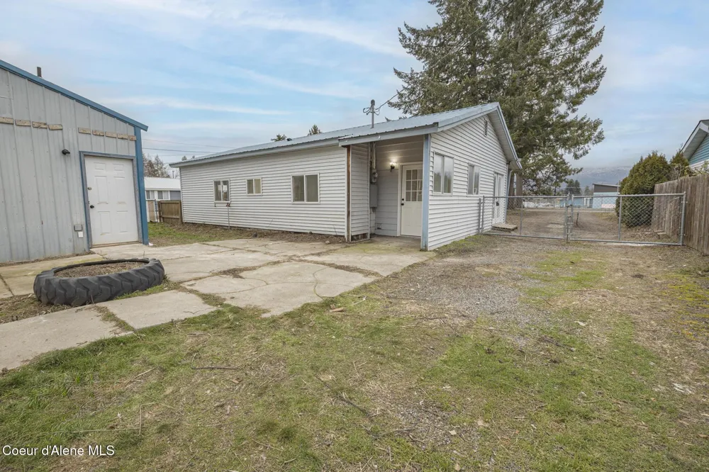 202 W 10th Avenue Post Falls, ID 83854