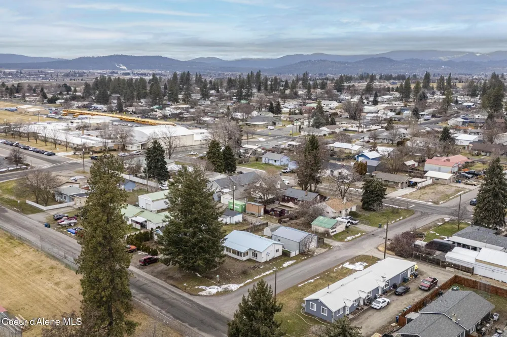 202 W 10th Avenue Post Falls, ID 83854