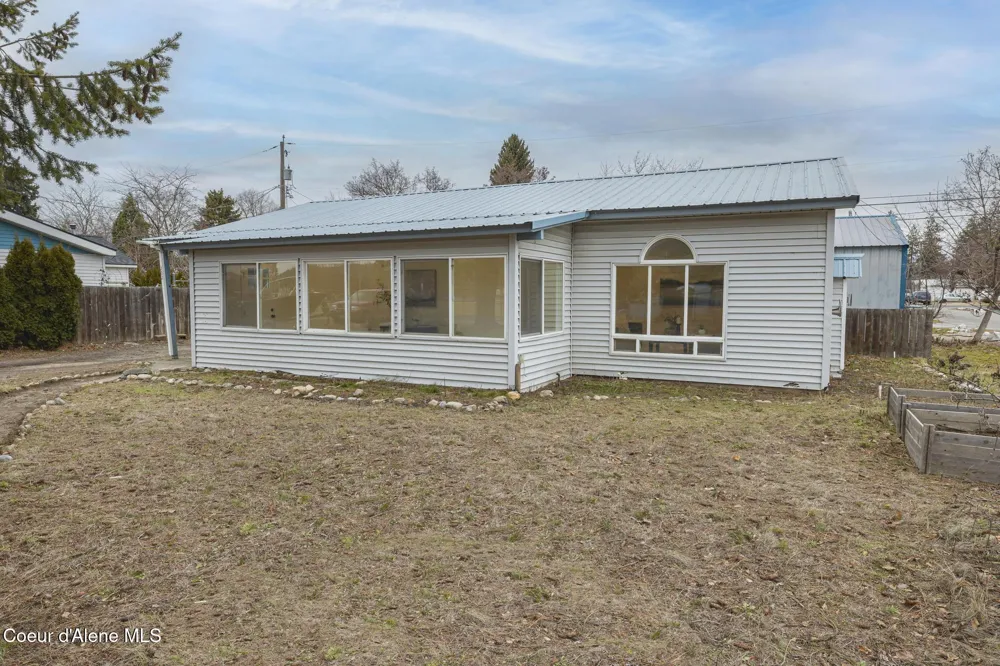 202 W 10th Avenue Post Falls, ID 83854