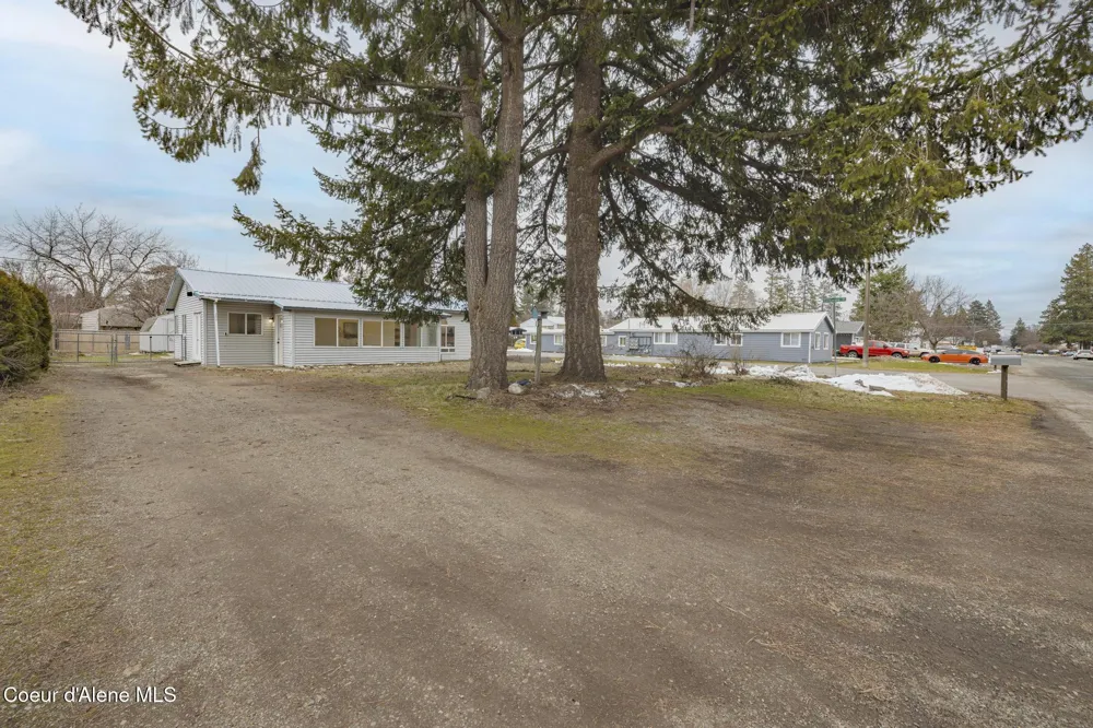 202 W 10th Avenue Post Falls, ID 83854