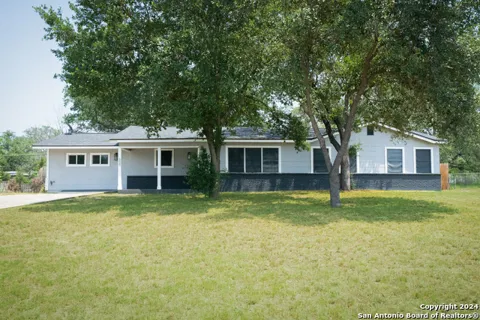 609 Hickory Highway