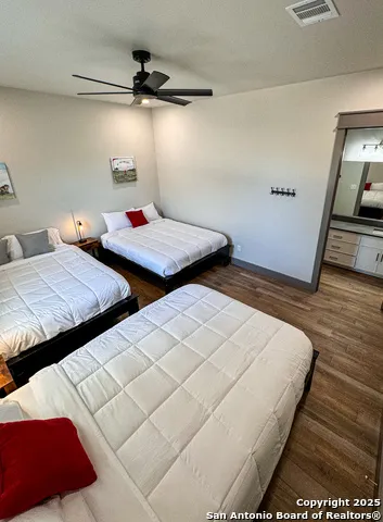 34 Lazy Day Concan, TX 78838