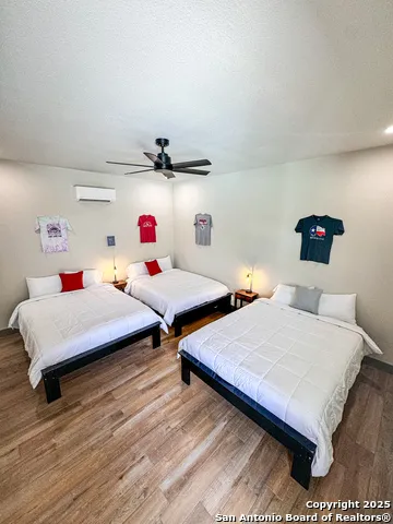 34 Lazy Day Concan, TX 78838