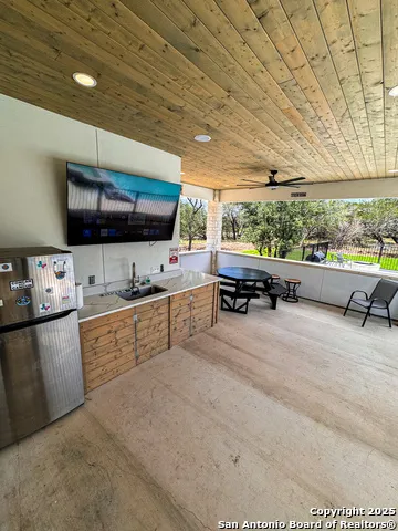 34 Lazy Day Concan, TX 78838