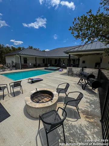 34 Lazy Day Concan, TX 78838