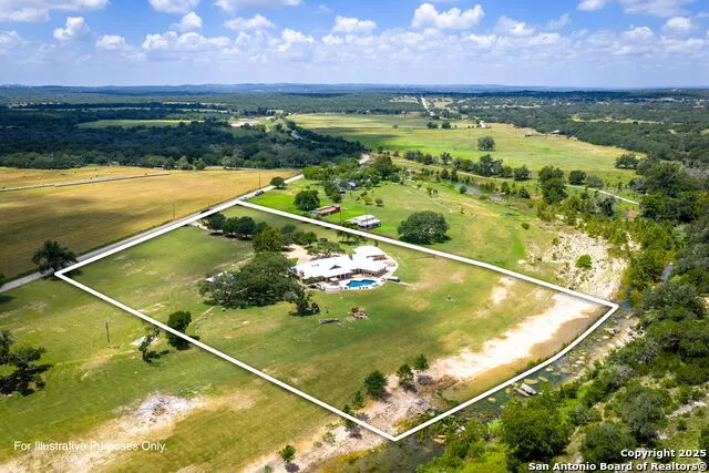 871 Chimney Valley Rd Blanco, TX 78606