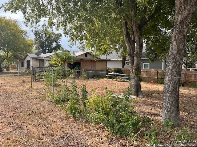 1035 Dakota St San Antonio, TX 78203