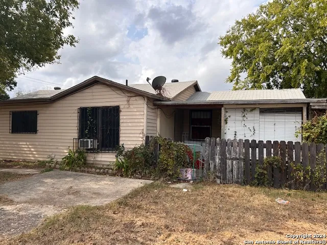 1035 Dakota St San Antonio, TX 78203