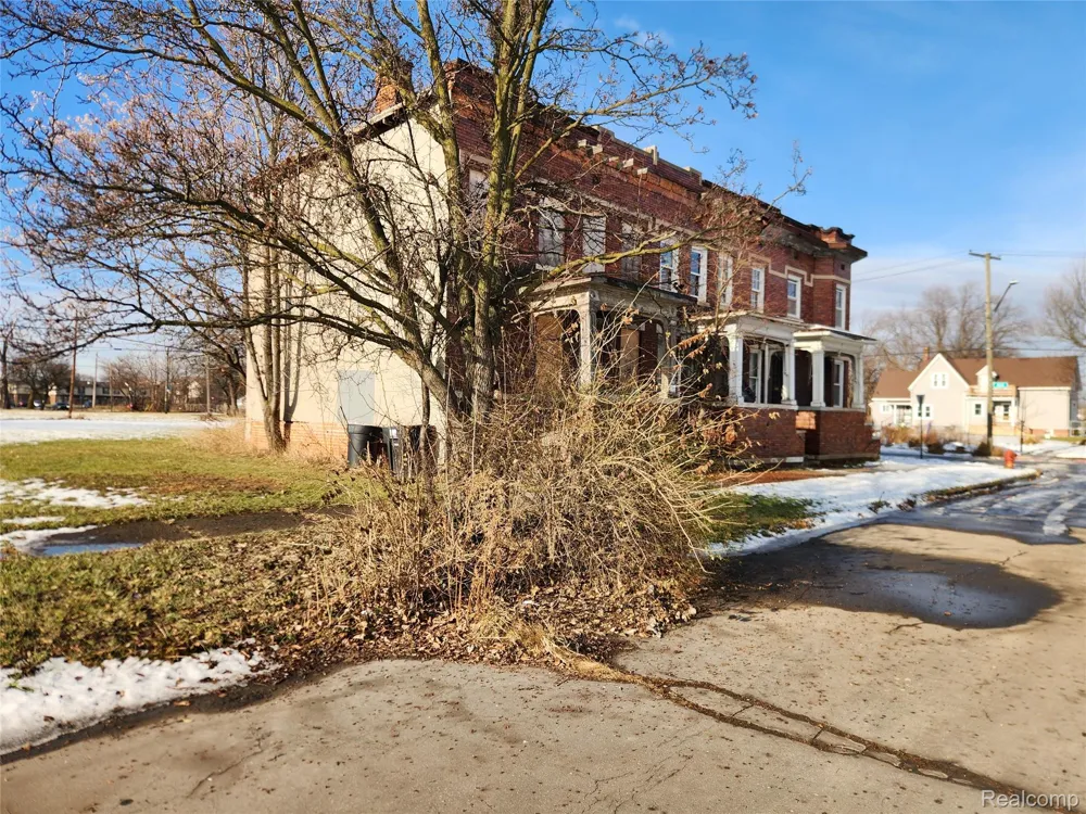 3095 17th Street Detroit City, MI 48216
