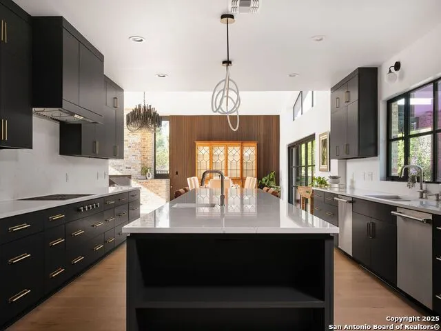 353 Lakeview Blvd New Braunfels, TX 78130