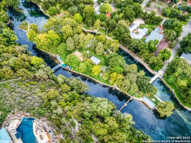 353 Lakeview Blvd New Braunfels, TX 78130