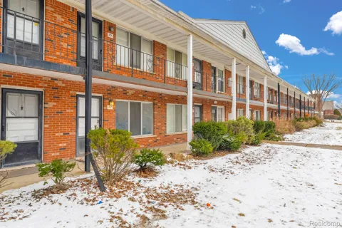 4535 Cadieux Road ## 42 / 210