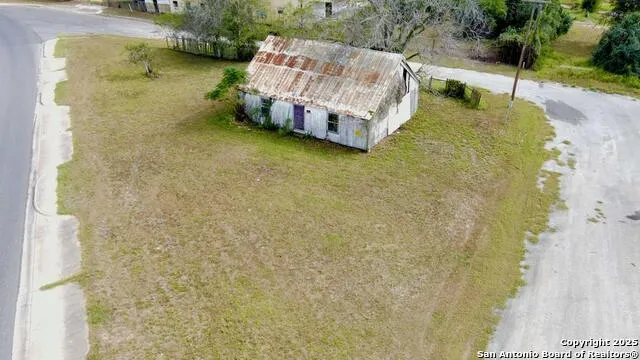 315 Lloyd Bentsen Hwy Beeville, TX 78102