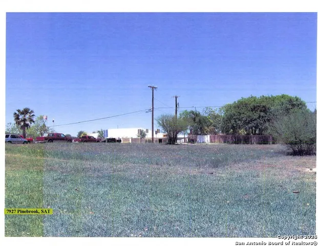 7927 PINEBROOK DR San Antonio, TX 78230