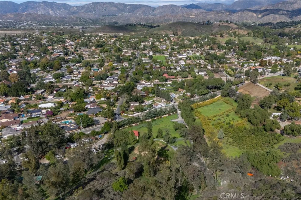 9528 Sunland Blvd Shadow Hills, CA 91040