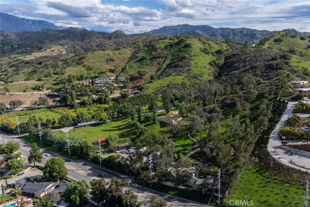 9528 Sunland Blvd Shadow Hills, CA 91040