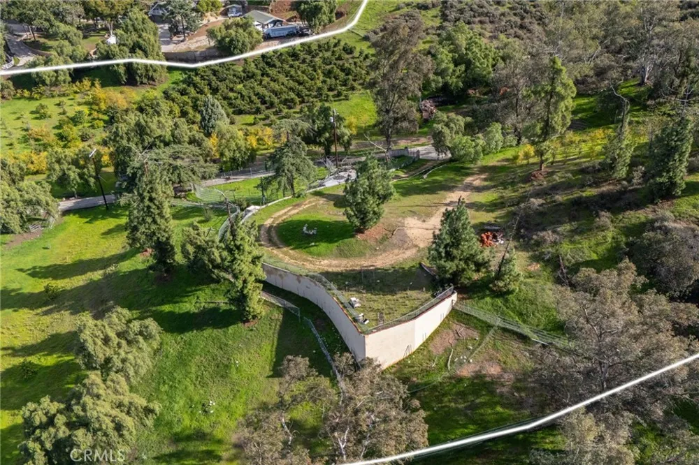 9528 Sunland Blvd Shadow Hills, CA 91040