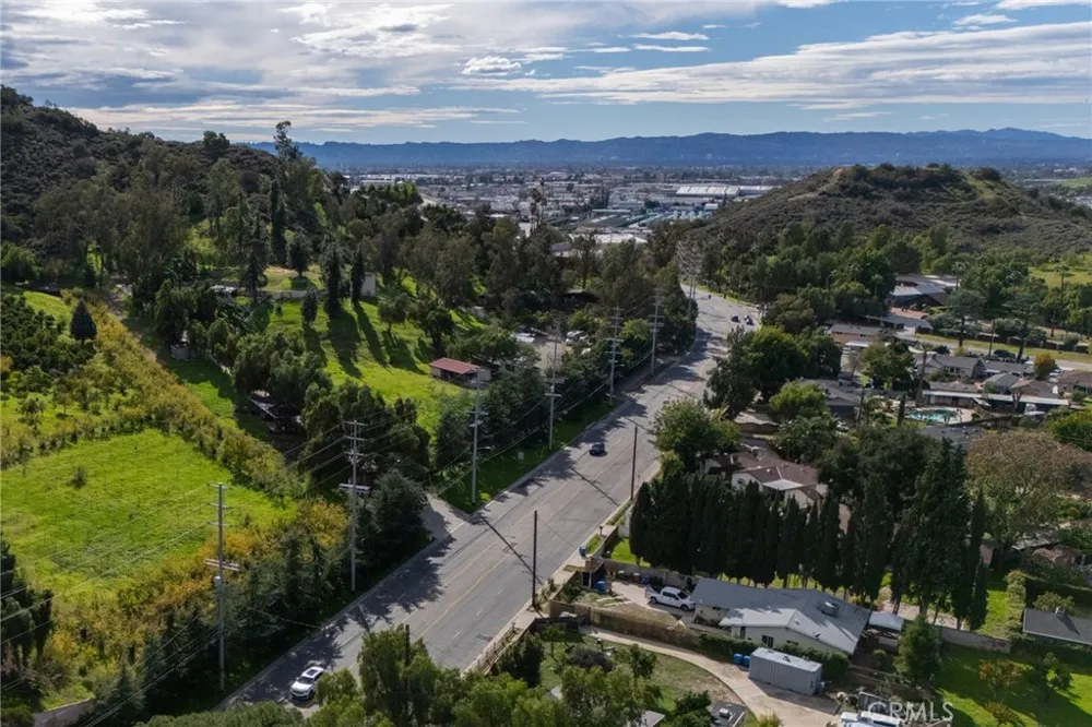 9528 Sunland Blvd Shadow Hills, CA 91040