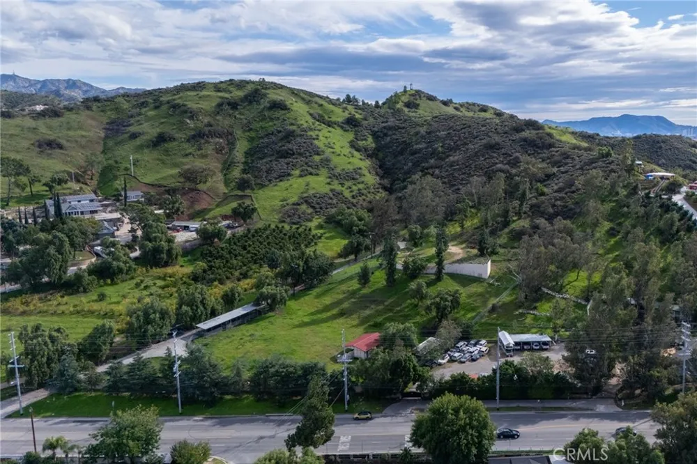 9528 Sunland Blvd Shadow Hills, CA 91040