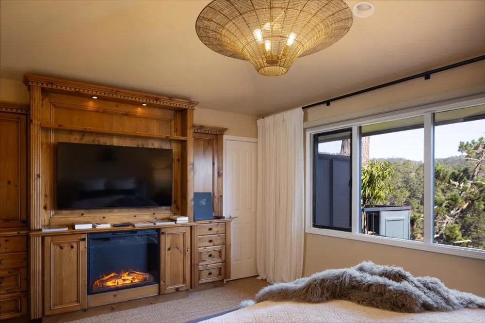 261 Del Mesa Carmel Carmel, CA 93923