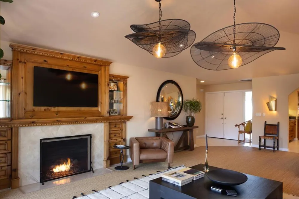 261 Del Mesa Carmel Carmel, CA 93923