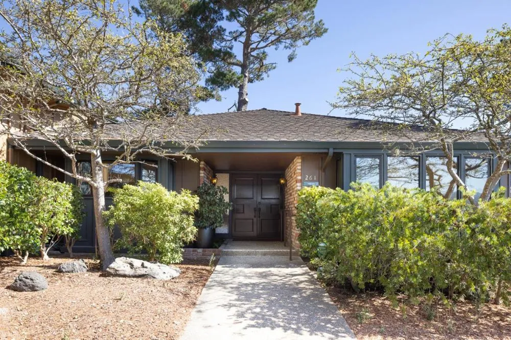 261 Del Mesa Carmel Carmel, CA 93923