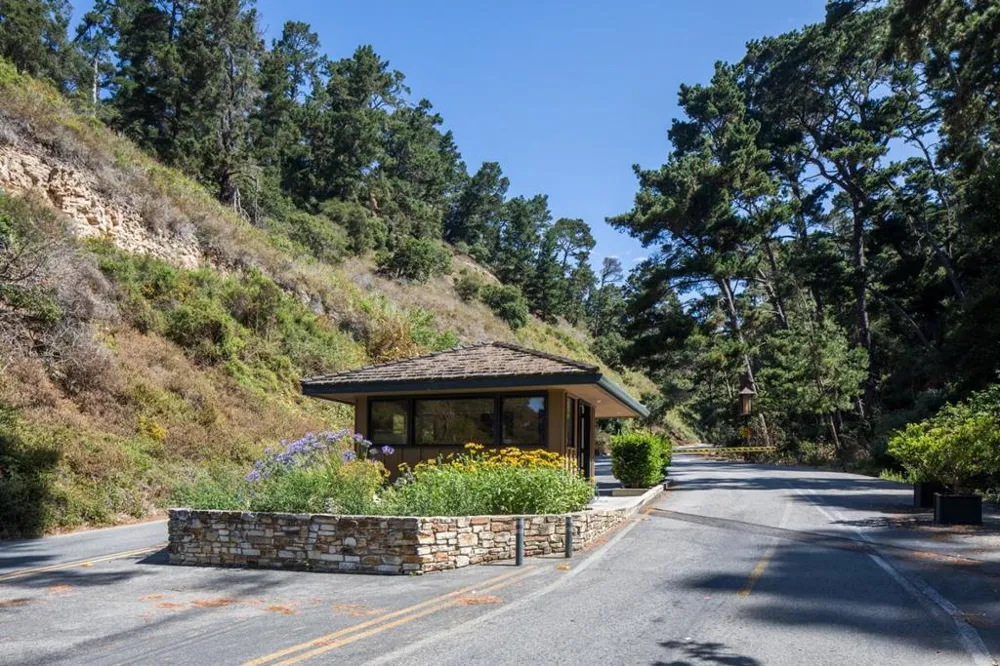 261 Del Mesa Carmel Carmel, CA 93923