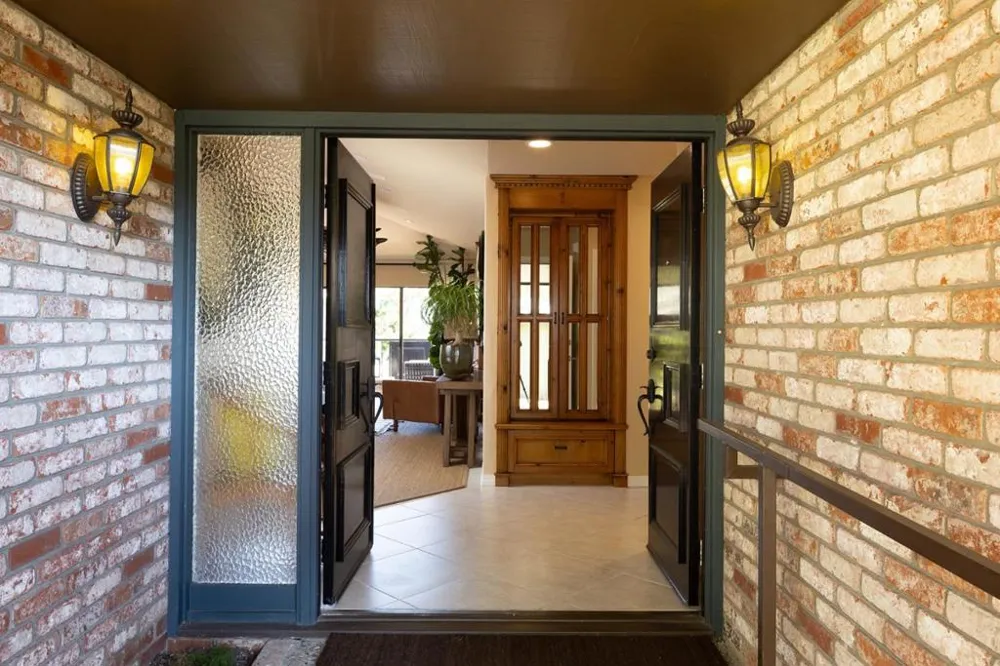 261 Del Mesa Carmel Carmel, CA 93923