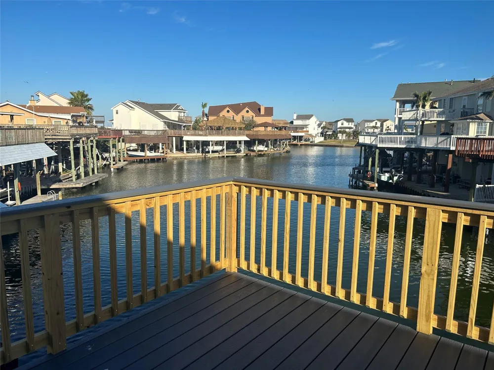 306 Isles End Road Tiki Island, TX 77554
