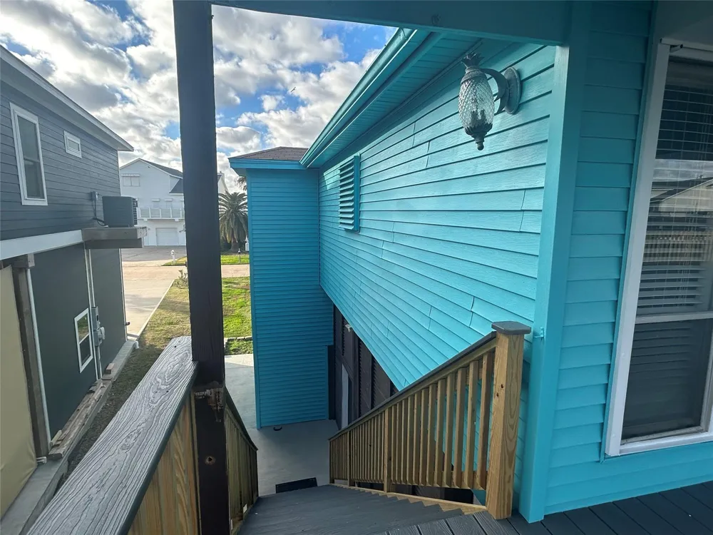 306 Isles End Road Tiki Island, TX 77554